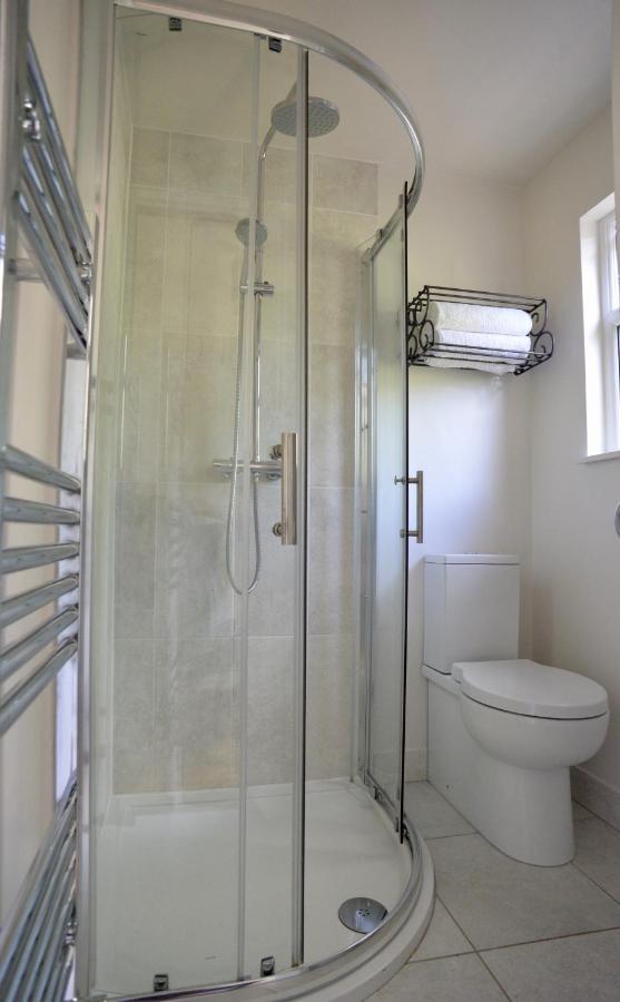 Cute Self-Contained Guest Room With Ensuite And Private Decked Porch In Glastonbury Ngoại thất bức ảnh